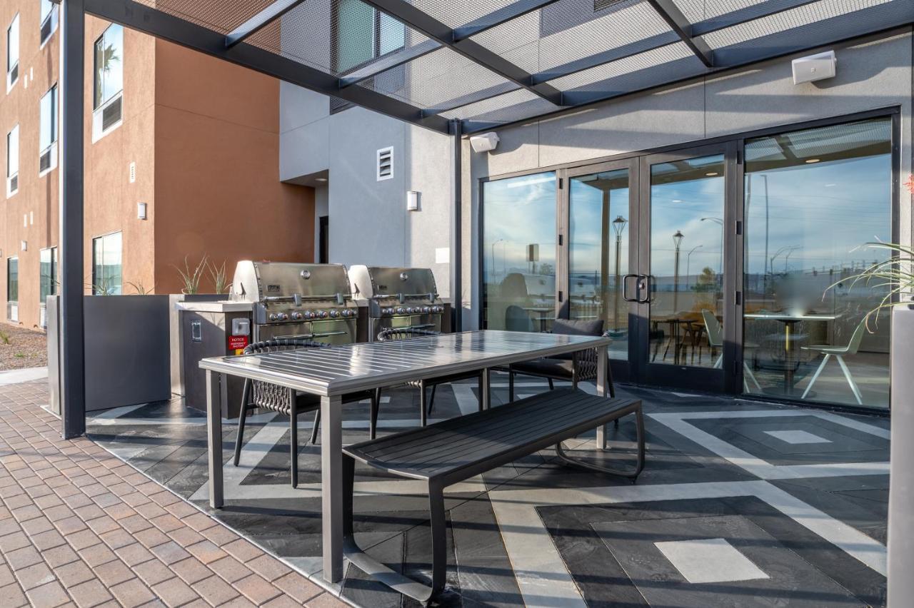 Towneplace Suites By Marriott Las Vegas North I-15 Bagian luar foto