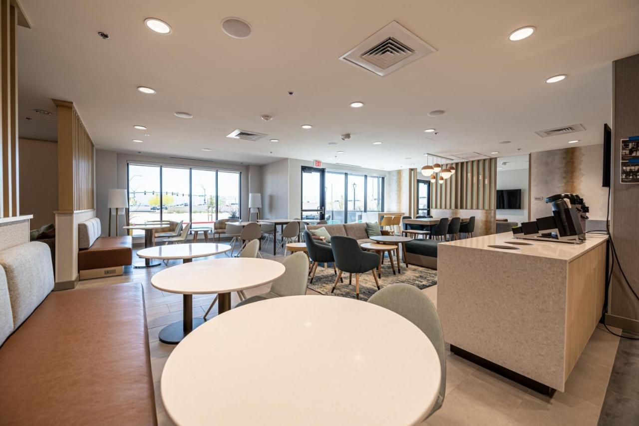 Towneplace Suites By Marriott Las Vegas North I-15 Bagian luar foto