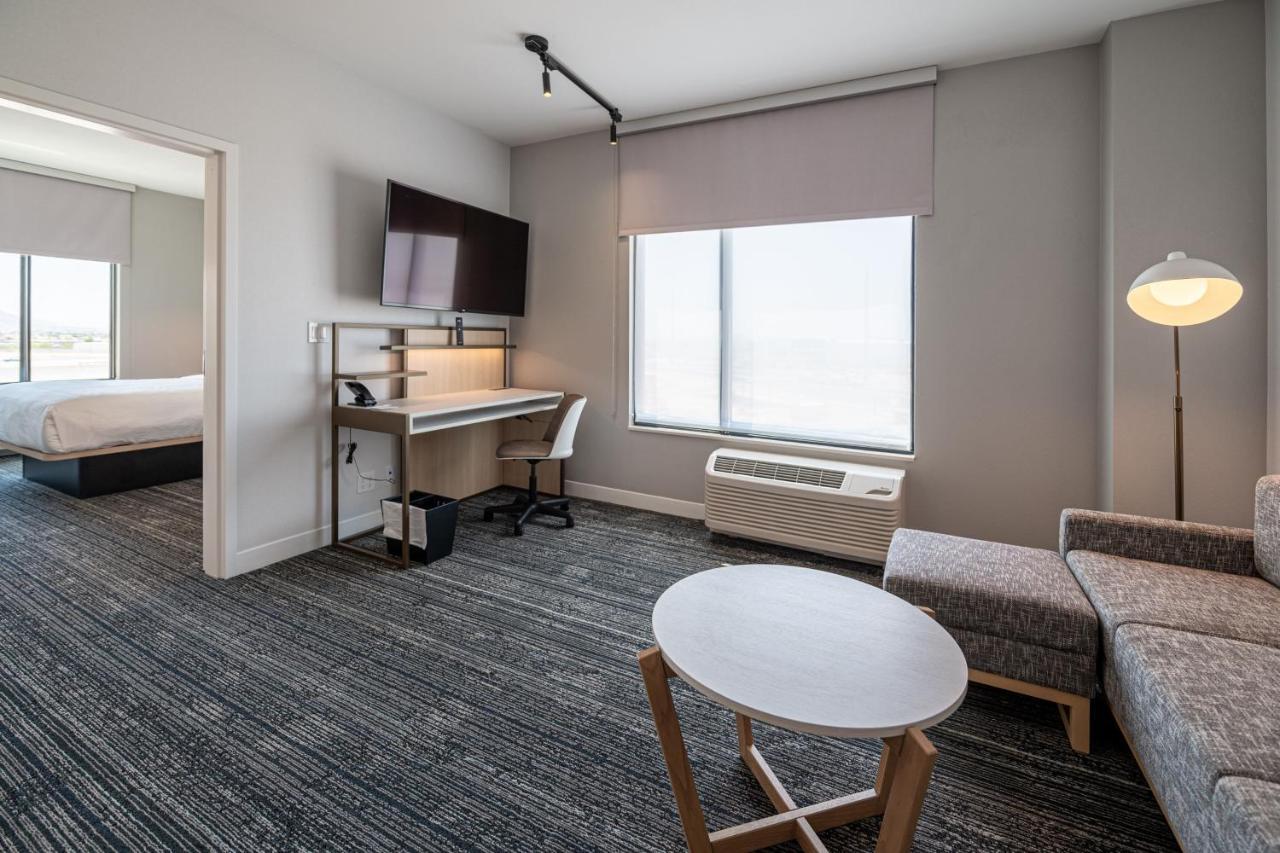 Towneplace Suites By Marriott Las Vegas North I-15 Bagian luar foto