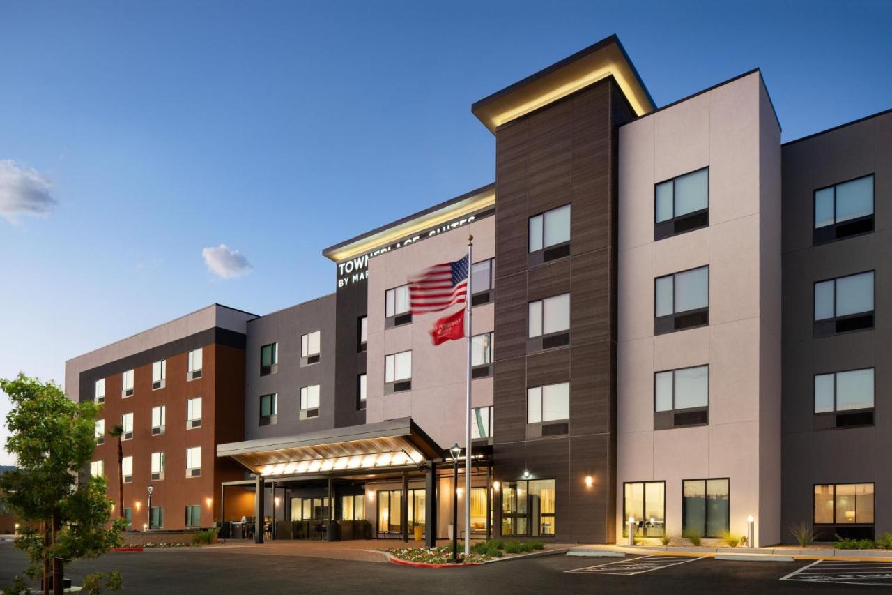 Towneplace Suites By Marriott Las Vegas North I-15 Bagian luar foto